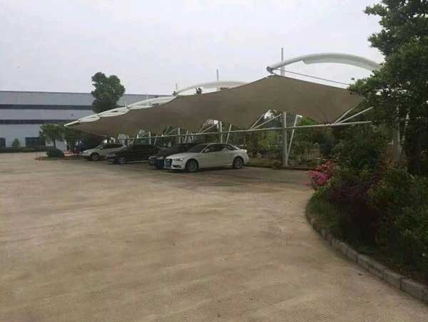 濰坊市中心血站建造采血車(chē)膜結(jié)構(gòu)停車(chē)棚工程
